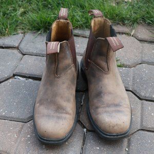 Blundstones